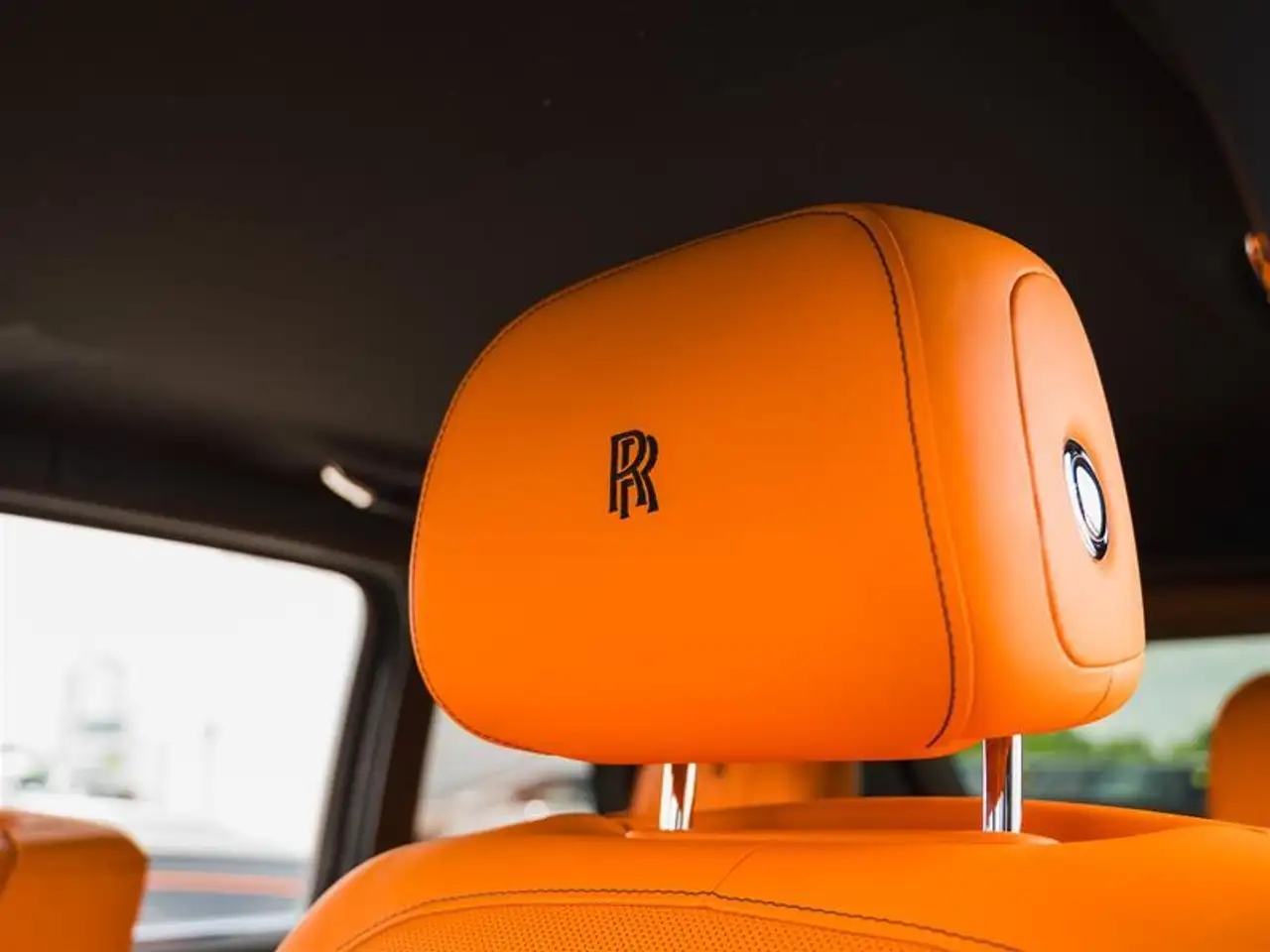Rolls-Royce Cullinan - Image 12