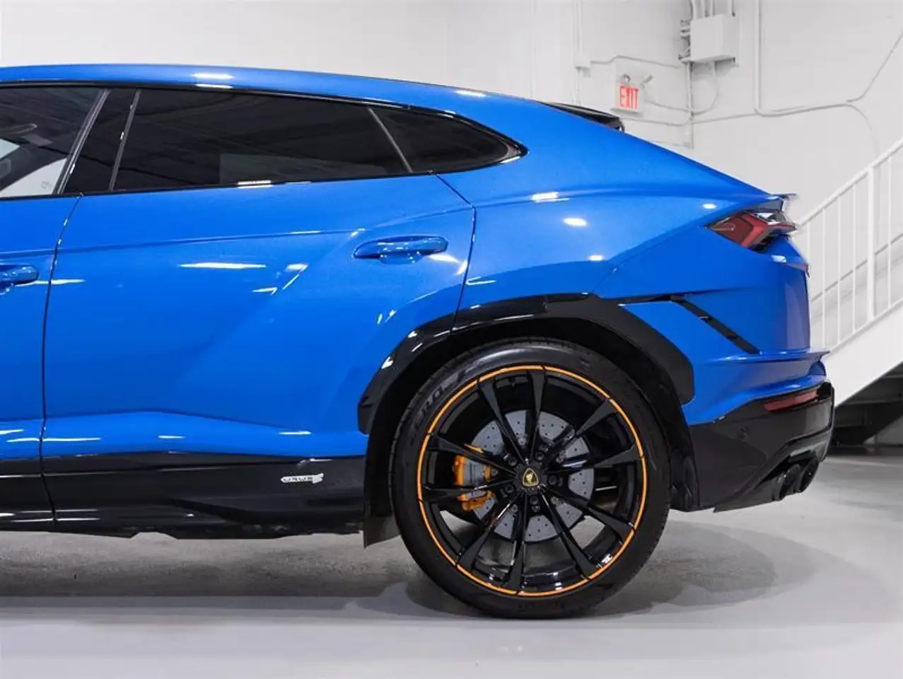 Lamborghini Urus - Image 7