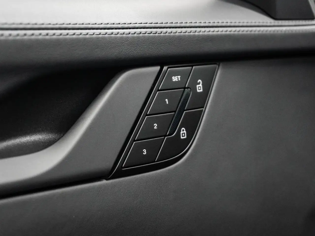 Porsche 911 - Image 26