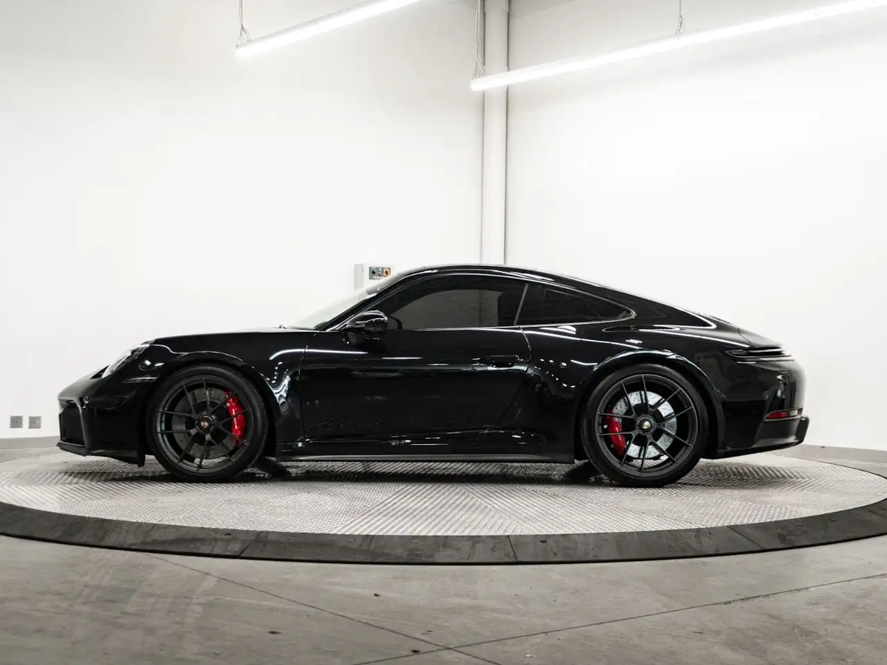 Porsche 911 - Image 2
