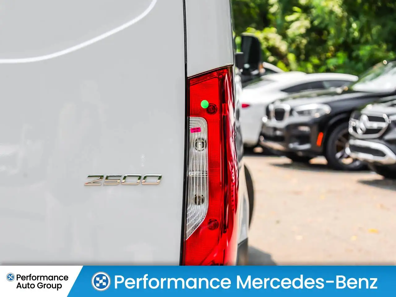 Mercedes-Benz Sprinter - Image 10