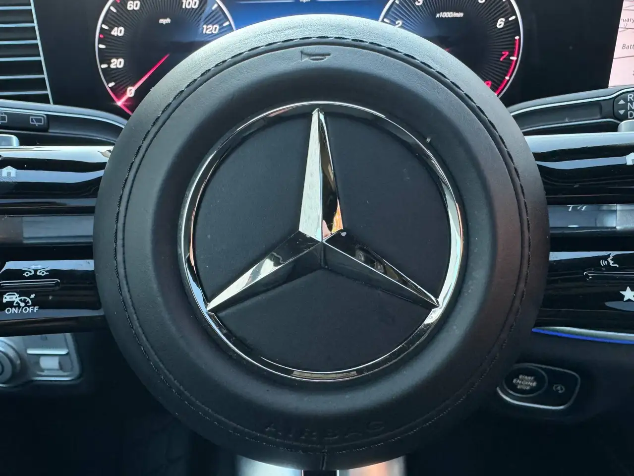 Mercedes-Benz GLS - Image 16