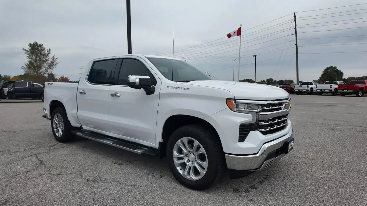 Chevrolet Silverado 1500 - Image 3