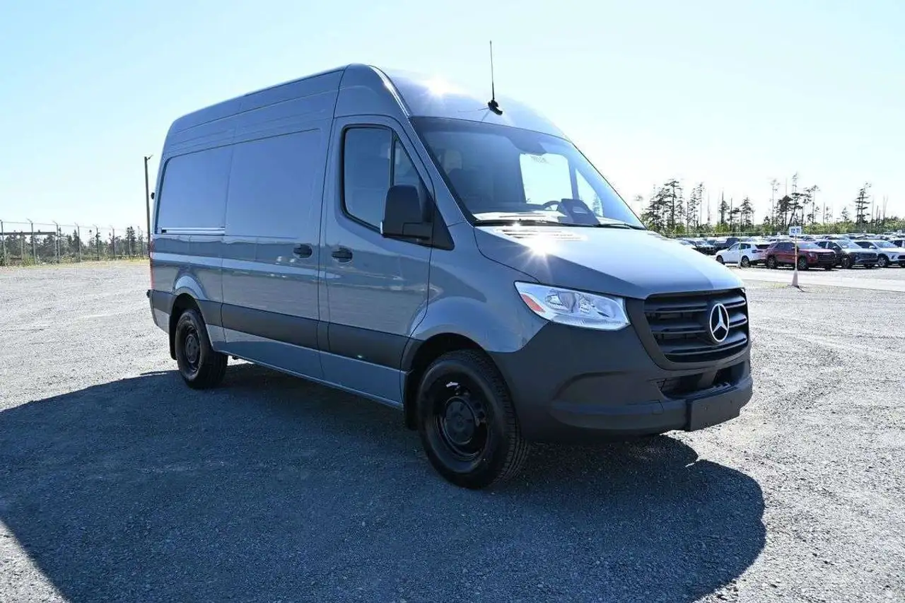 Mercedes-Benz Sprinter - Image 1