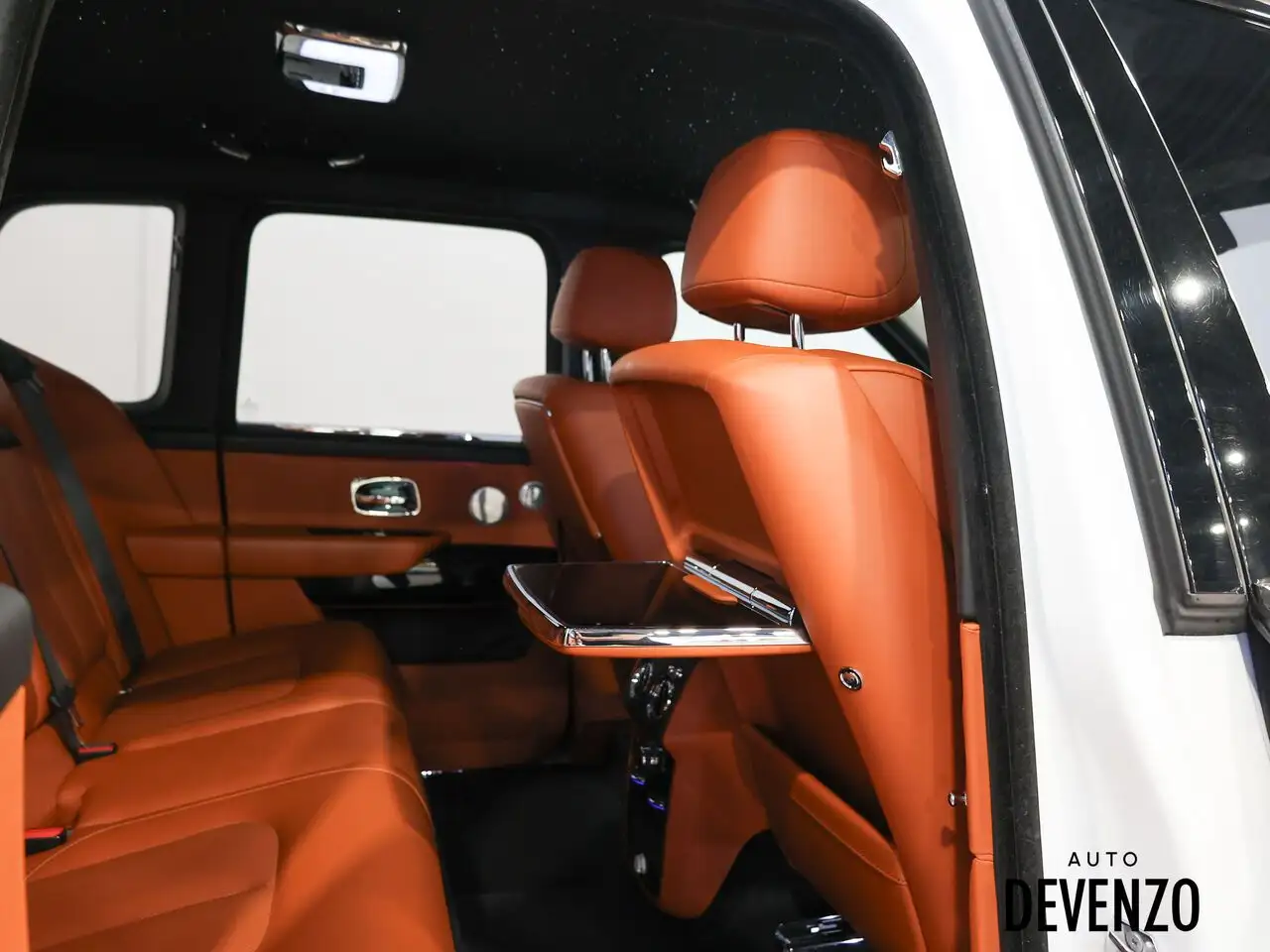 Rolls-Royce Cullinan - Image 8