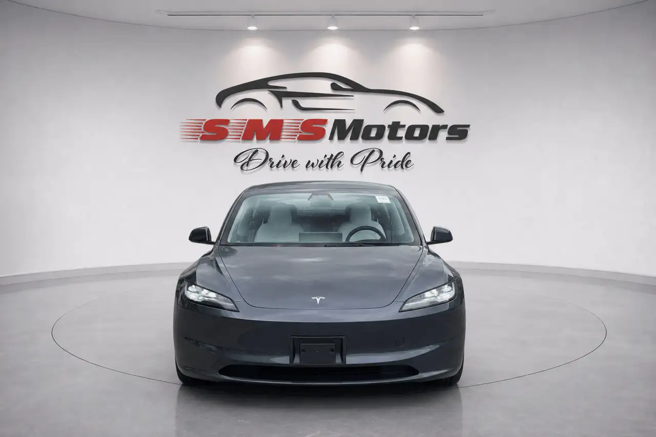 Tesla Model 3 - Image 2