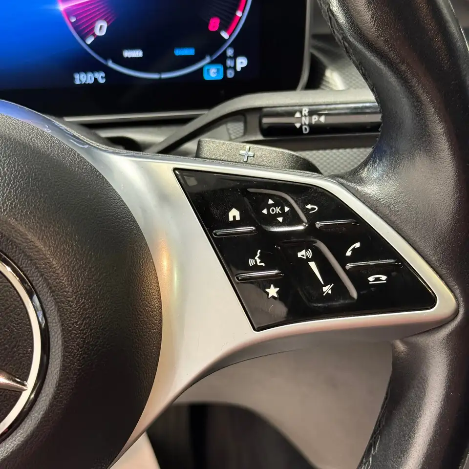 Mercedes-Benz C-Class - Image 15