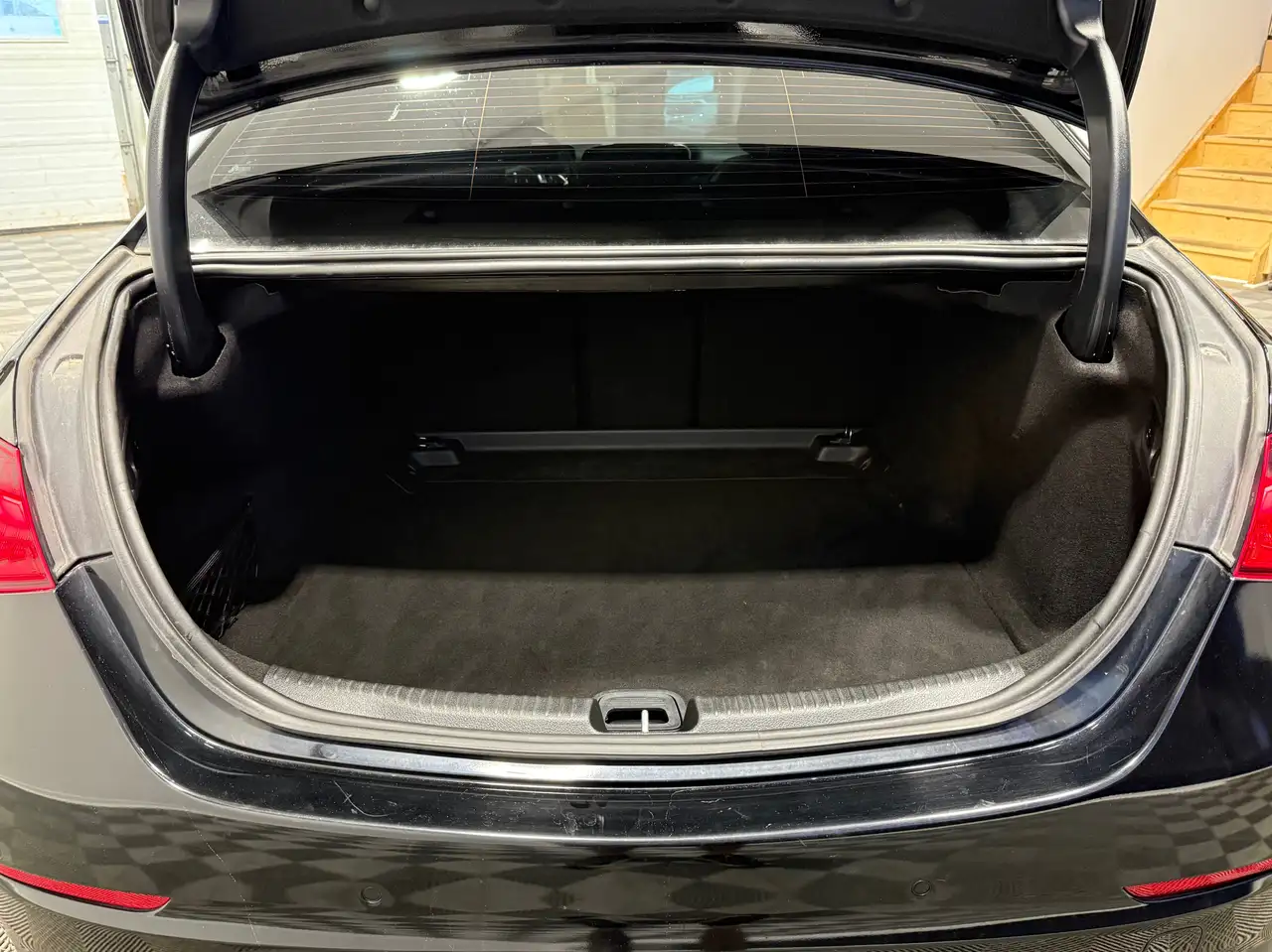 Mercedes-Benz C-Class - Image 5