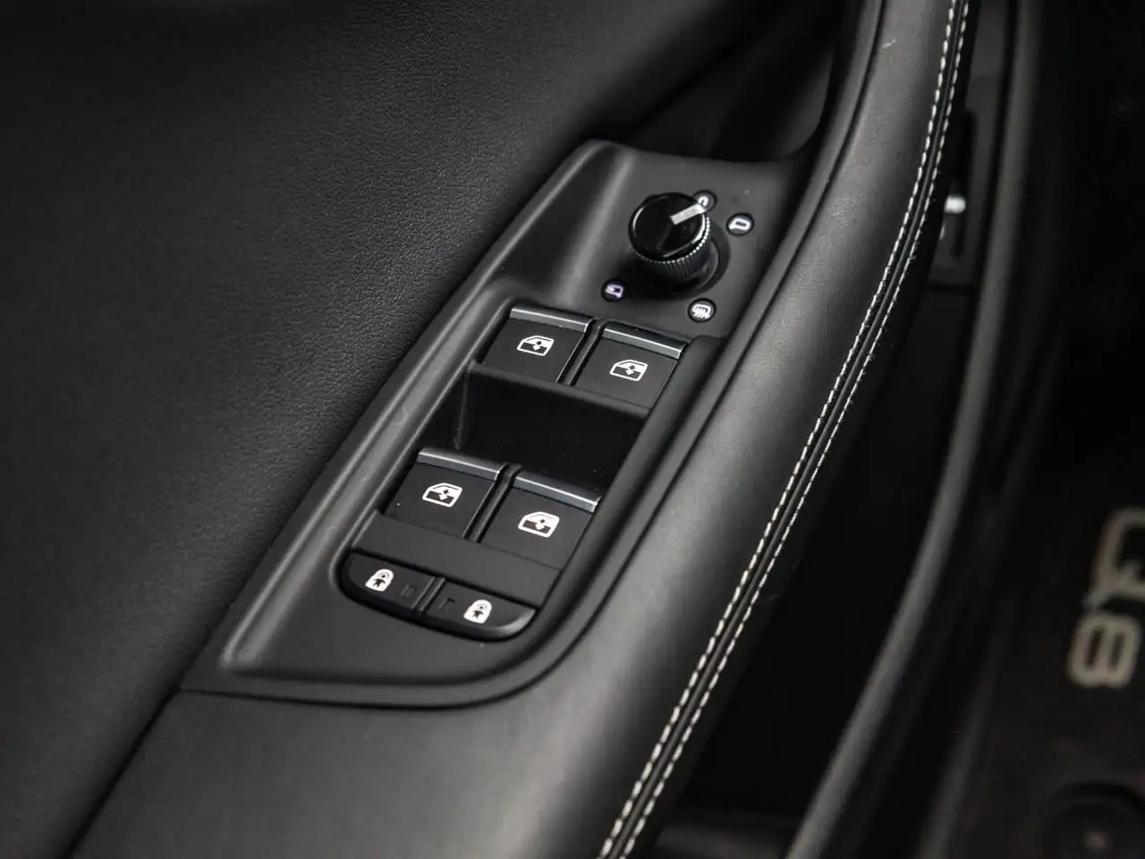 Audi Q8 - Image 14