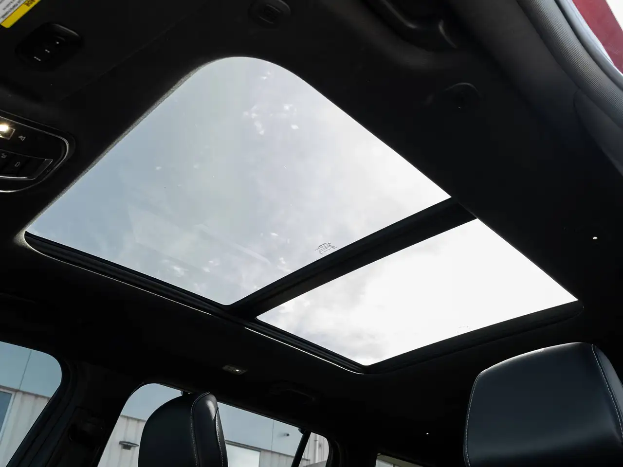 Jeep Grand Cherokee - Image 23