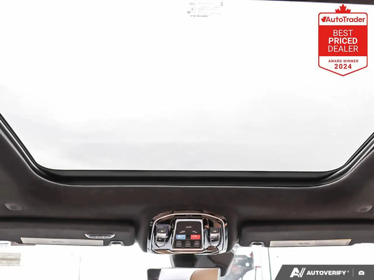 Jeep Grand Cherokee - Image 30