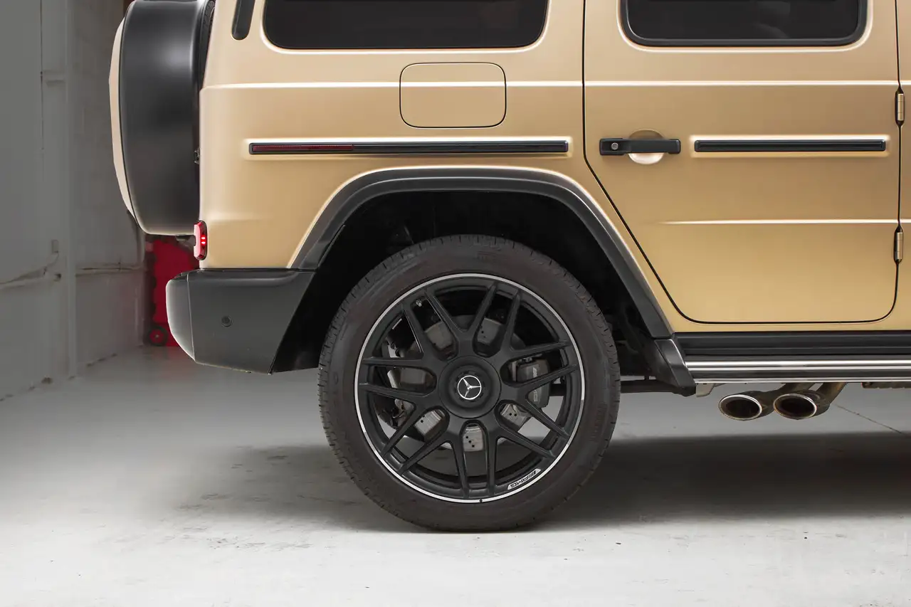 Mercedes-Benz G-Class - Image 15