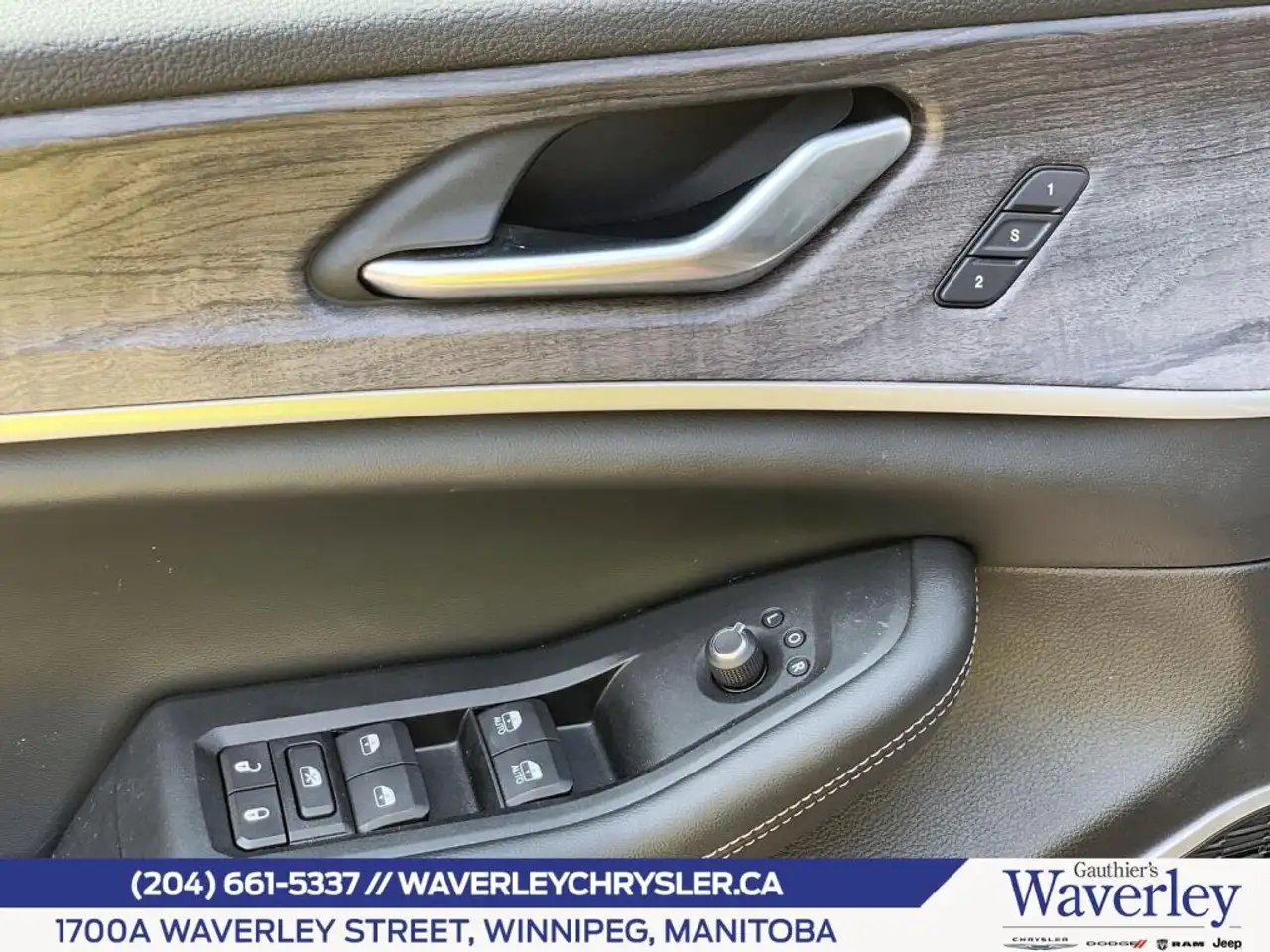 Jeep Grand Cherokee - Image 13