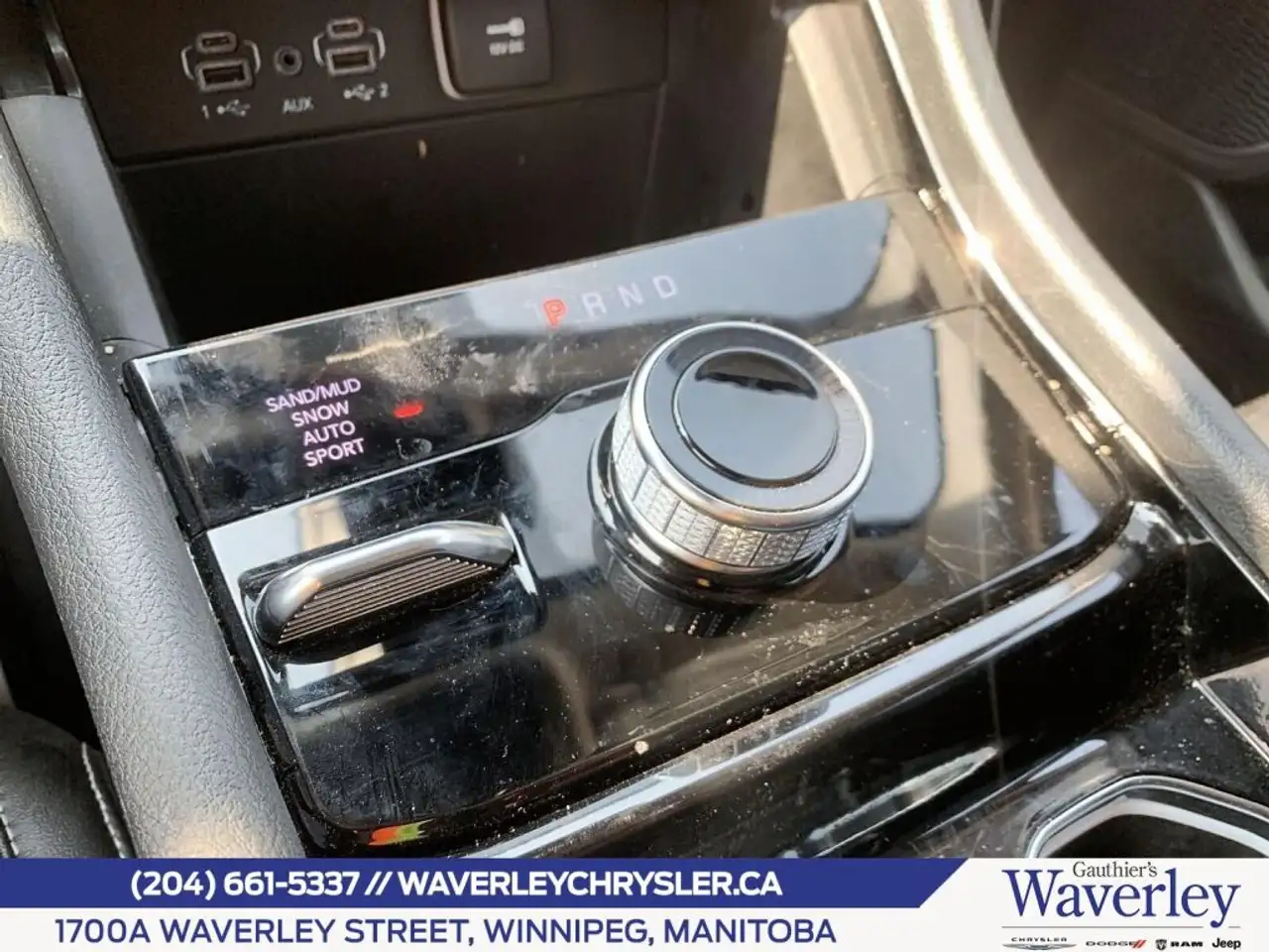 Jeep Grand Cherokee - Image 16