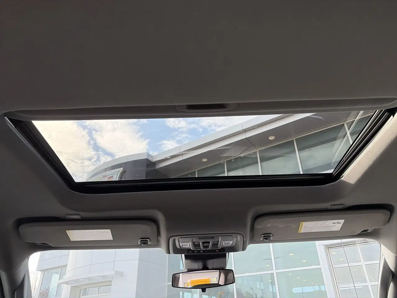 Chevrolet Silverado 1500 - Image 29