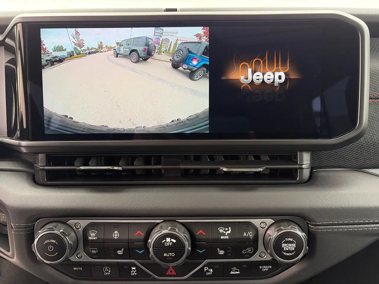 Jeep Wrangler - Image 20