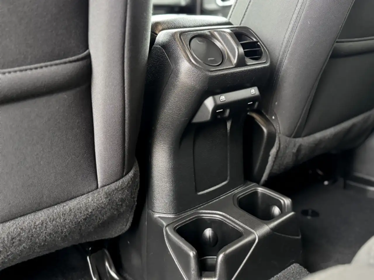 Jeep Wrangler - Image 21