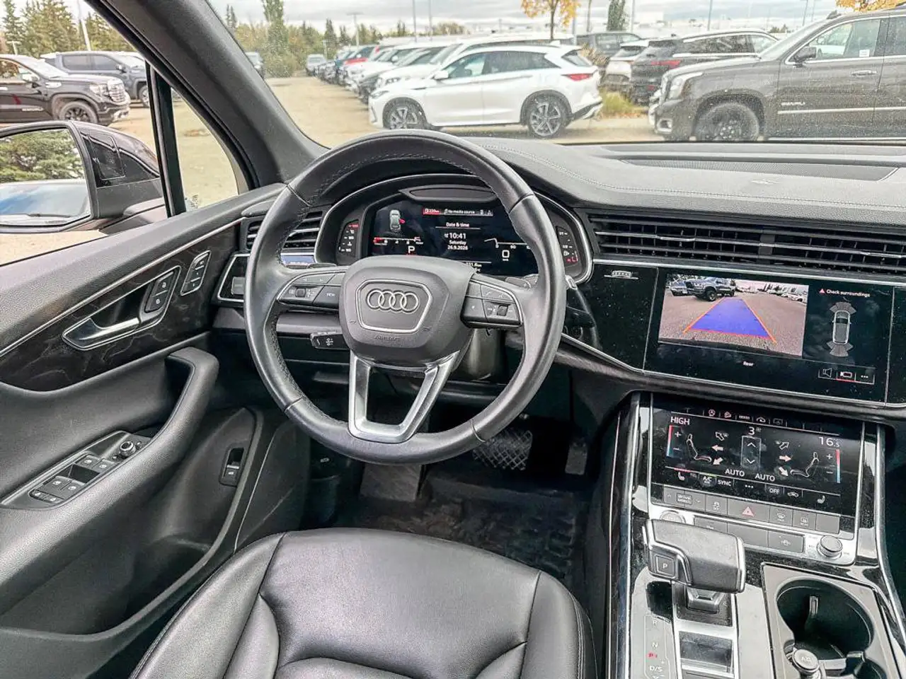 Audi Q7 - Image 17