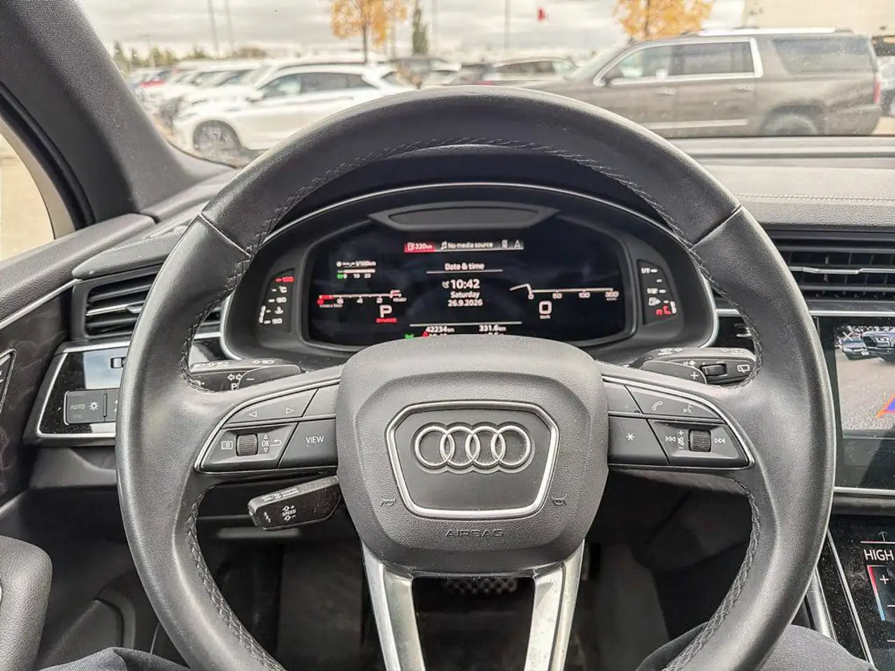 Audi Q7 - Image 9