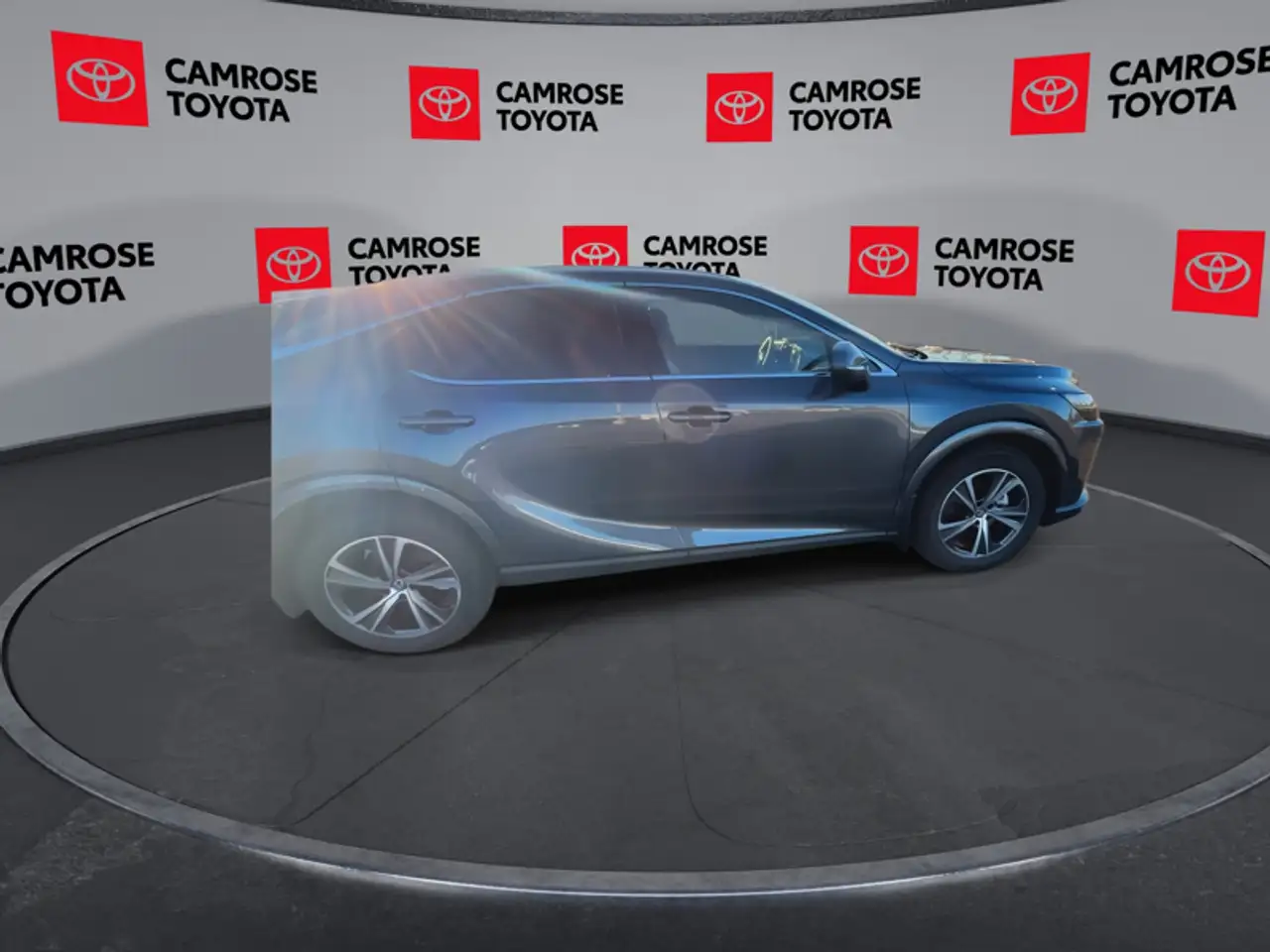 Lexus RX - Image 9