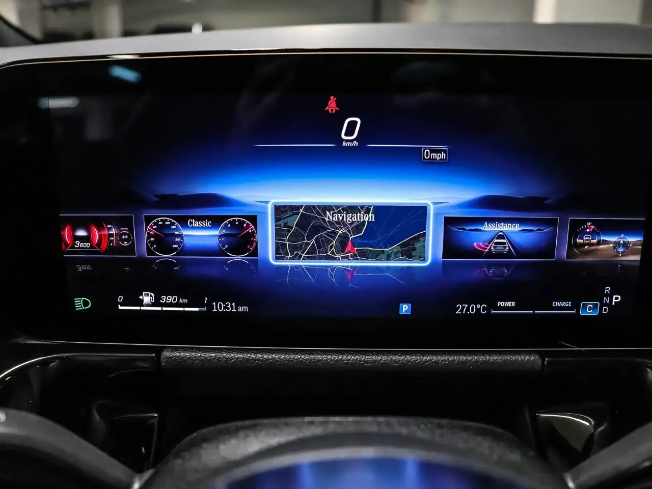Mercedes-Benz GLA - Image 25