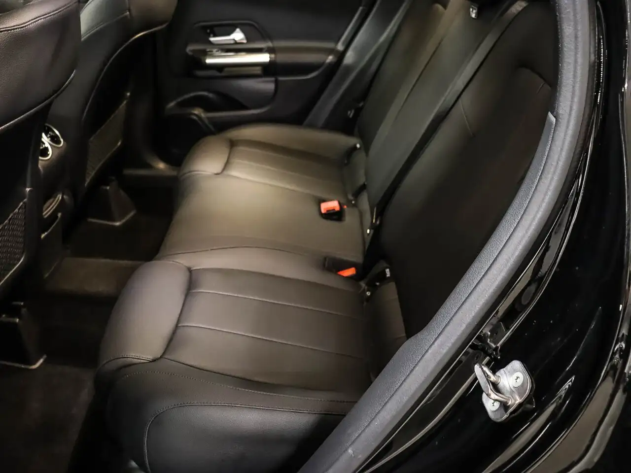 Mercedes-Benz GLA - Image 18