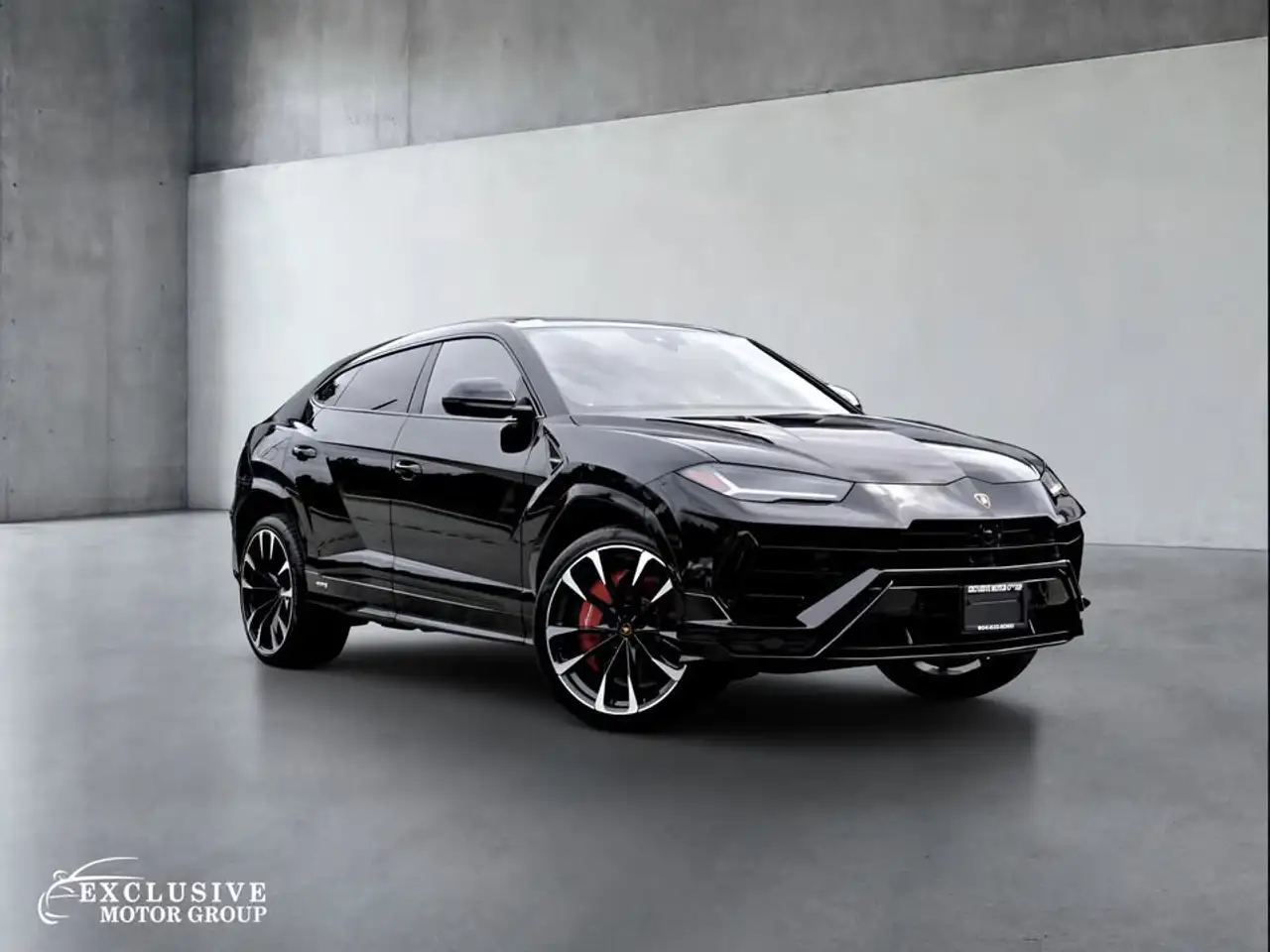 Lamborghini Urus - Image 3