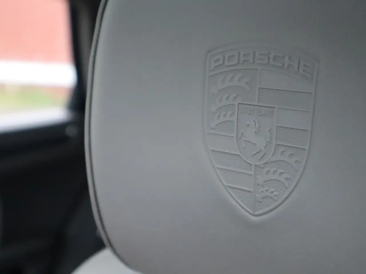 Porsche Macan - Image 21