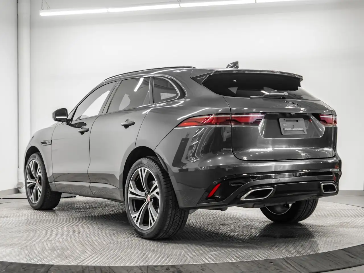 Jaguar F-Pace - Image 3