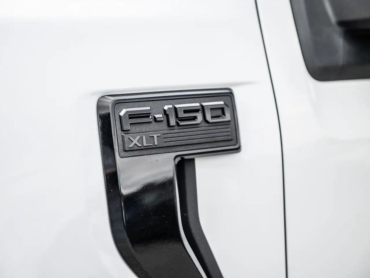 Ford F-150 - Image 10