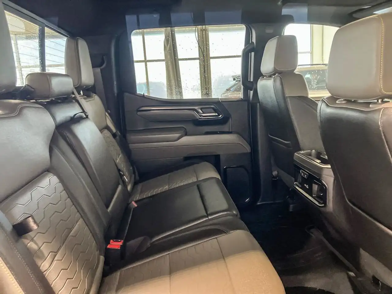 Chevrolet Silverado 1500 - Image 27