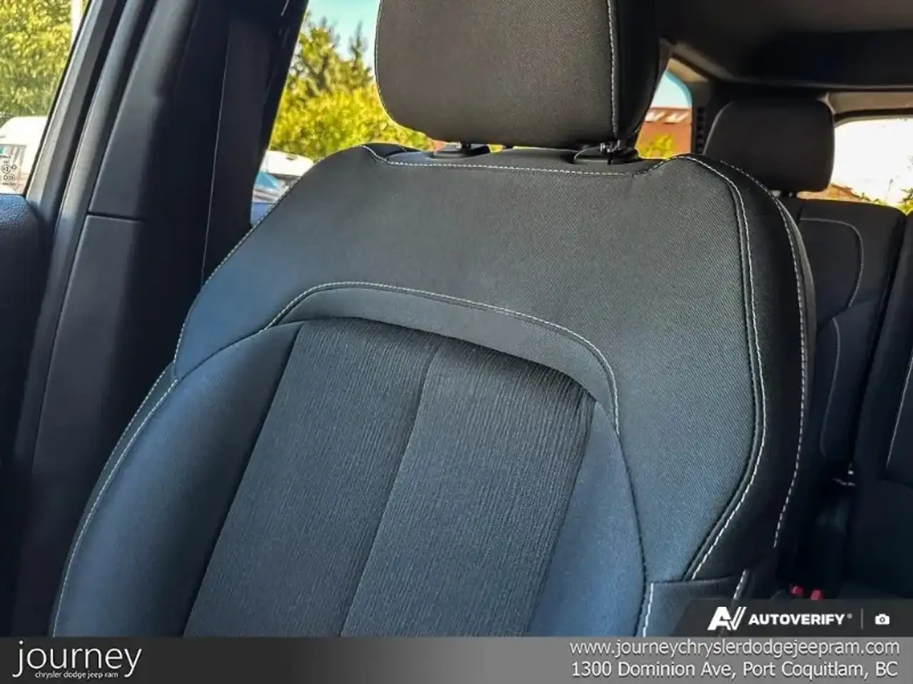 Jeep Grand Cherokee - Image 17