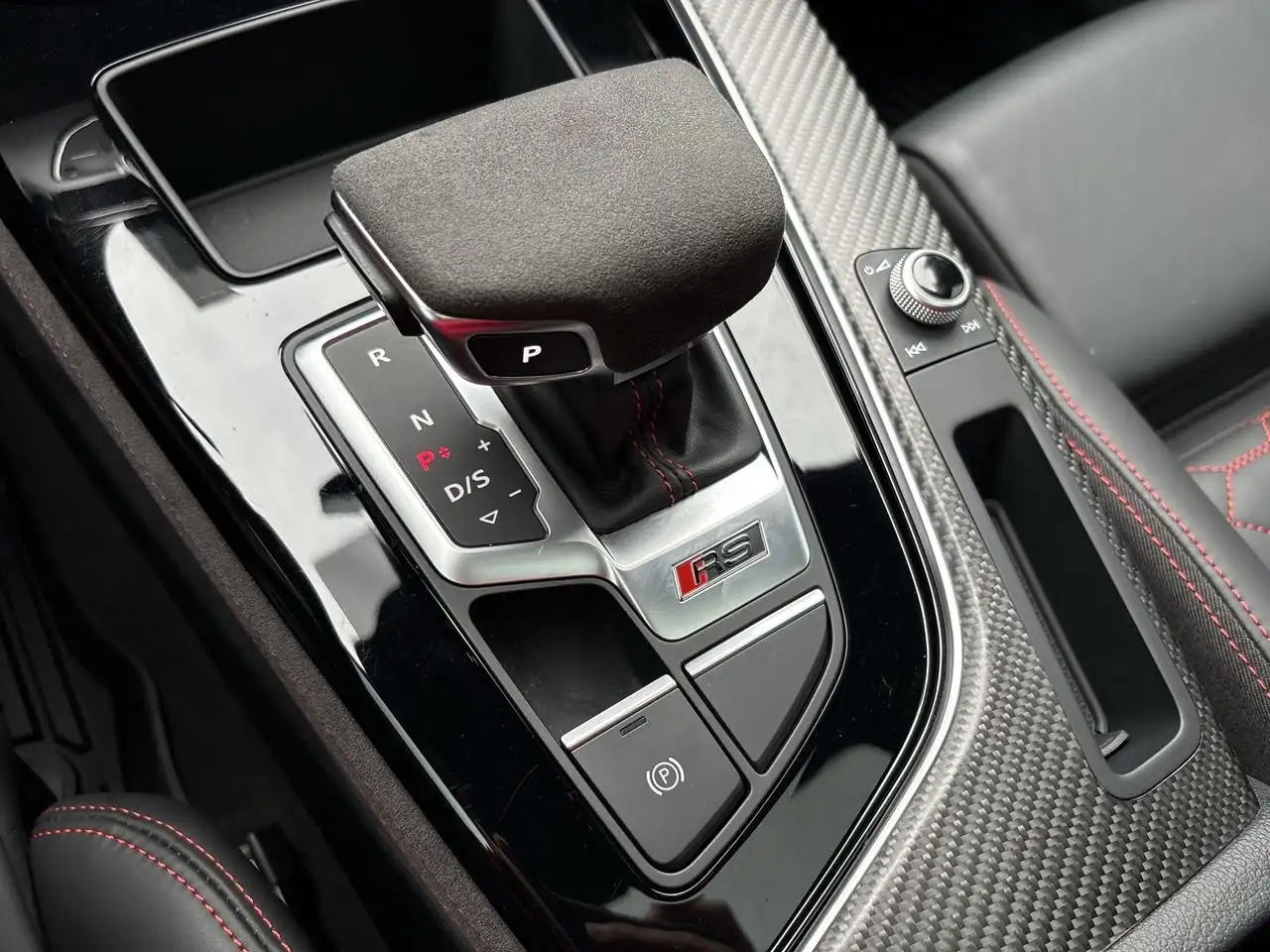 Audi RS5 - Image 28