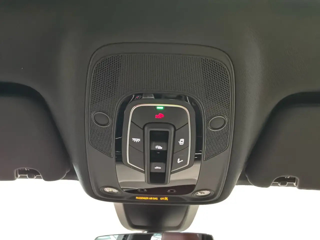 Audi SQ7 - Image 24