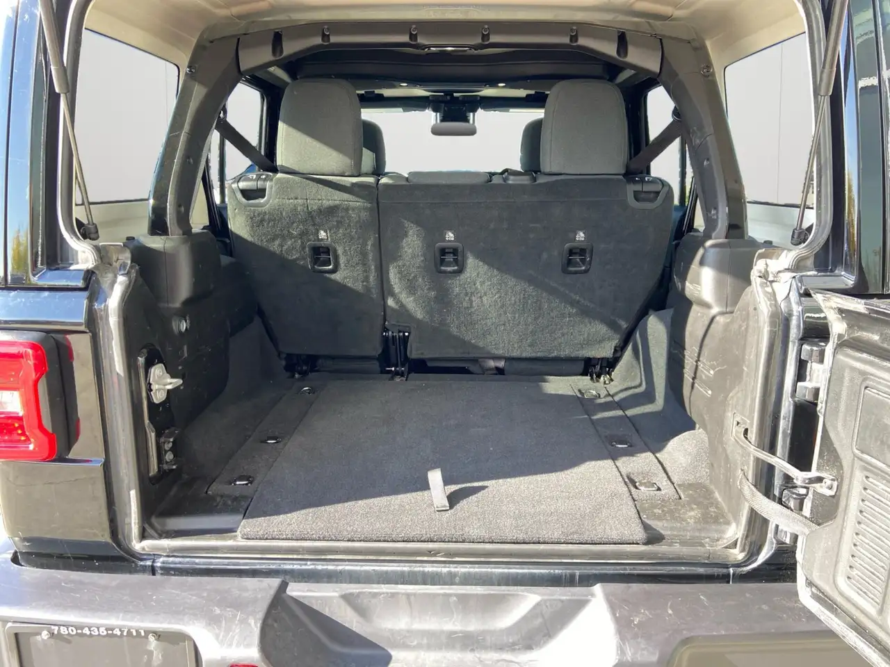 Jeep Wrangler - Image 13