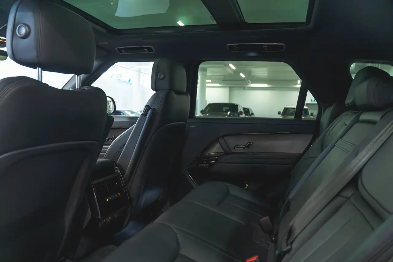 Land Rover Range Rover Sport - Image 14