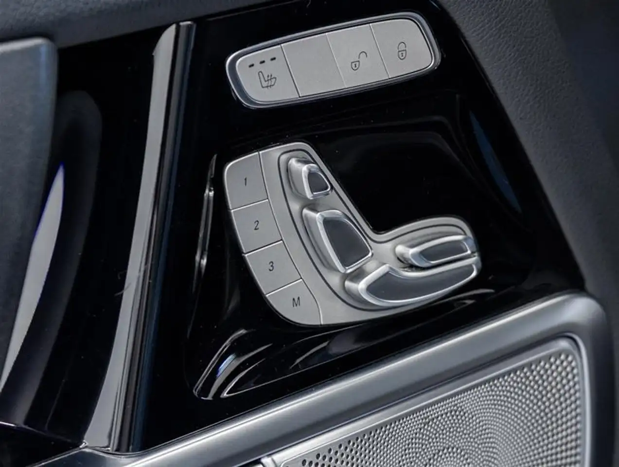 Mercedes-Benz G-Class - Image 18