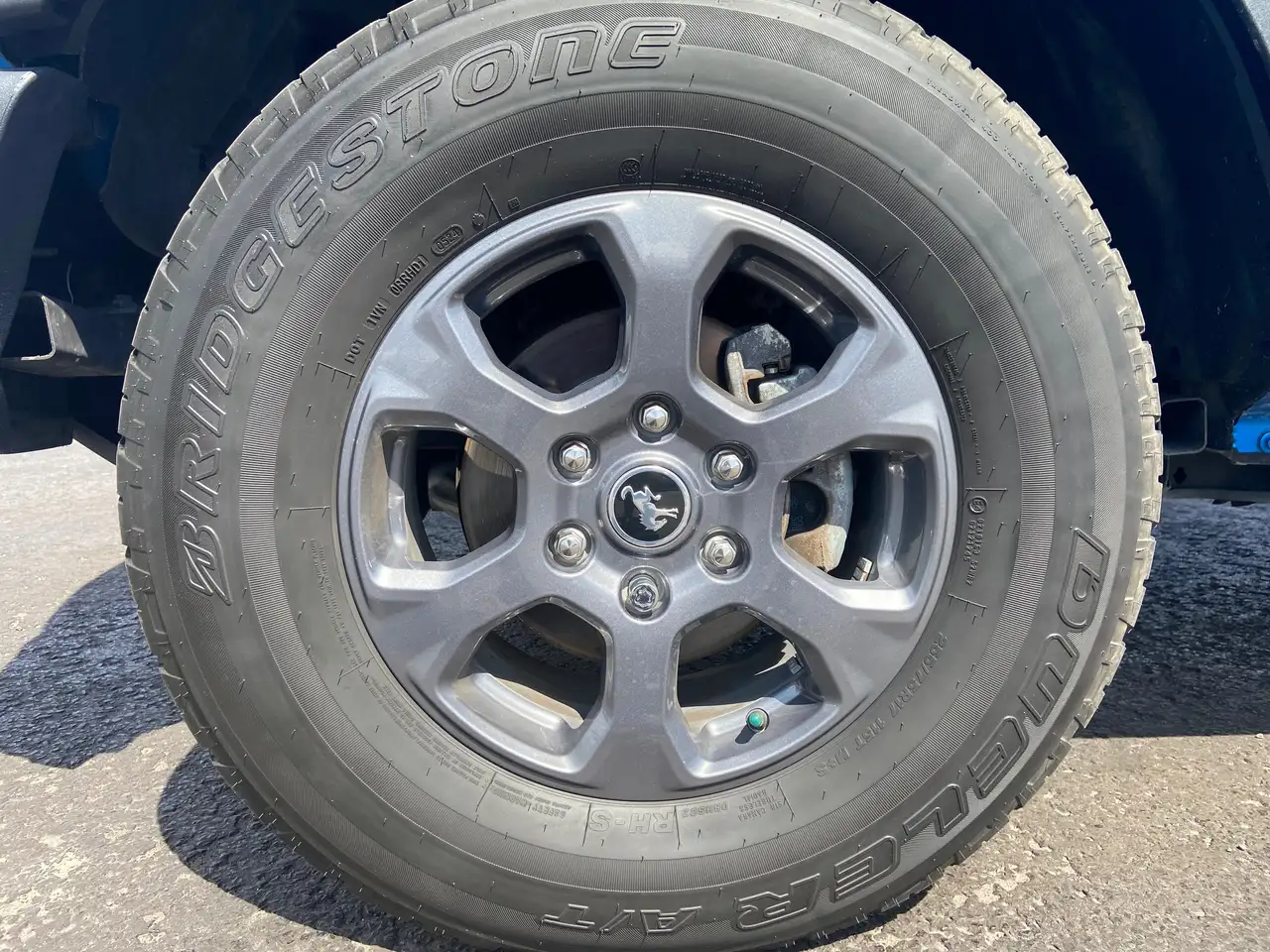 Ford Bronco - Image 10