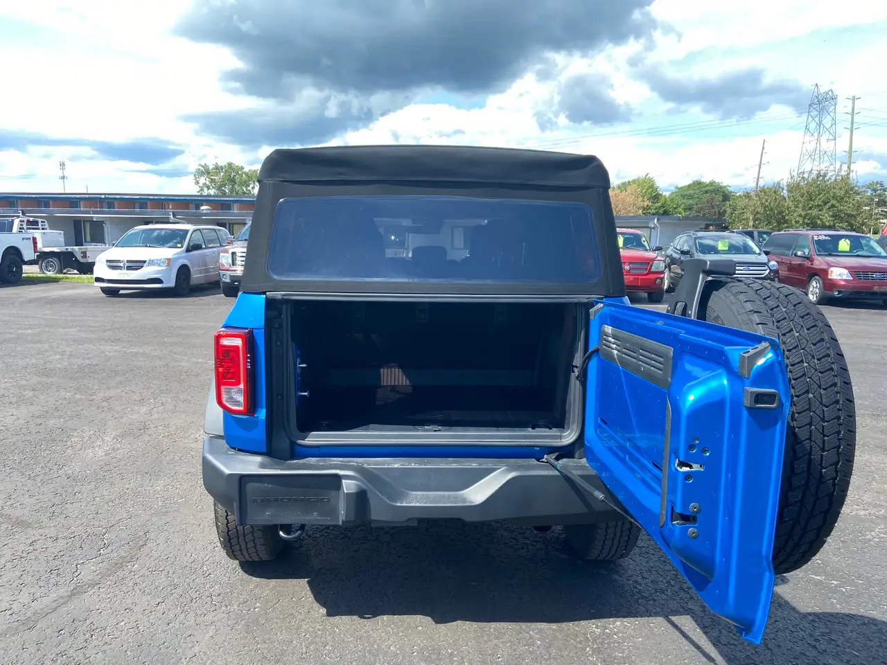 Ford Bronco - Image 5