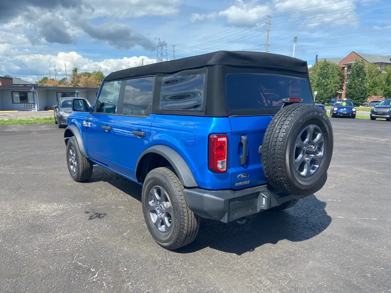 Ford Bronco - Image 3