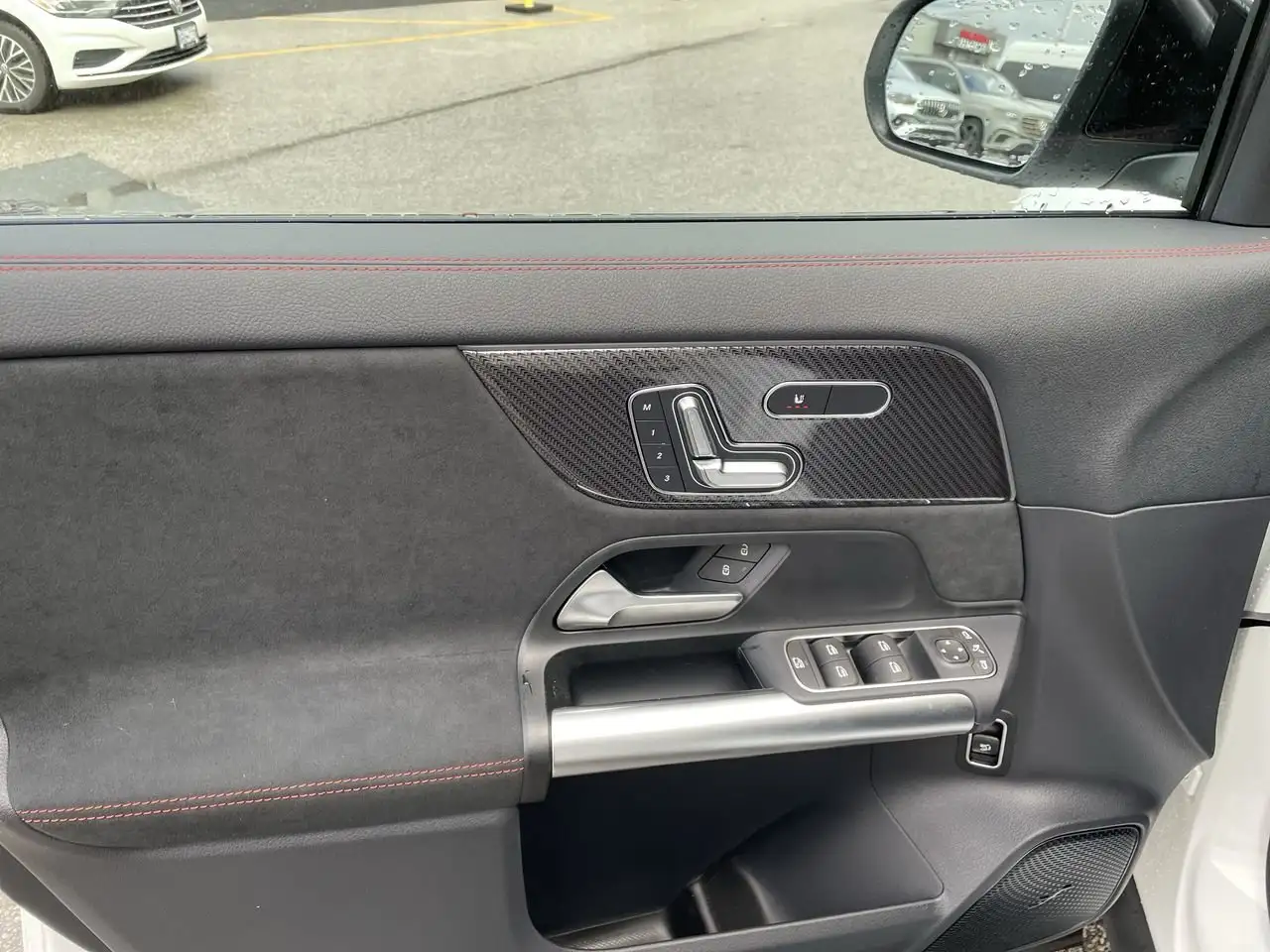 Mercedes-Benz GLA - Image 21