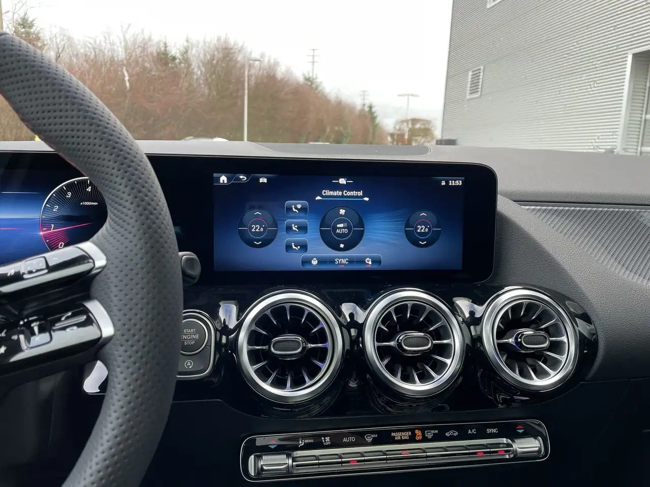Mercedes-Benz GLA - Image 27