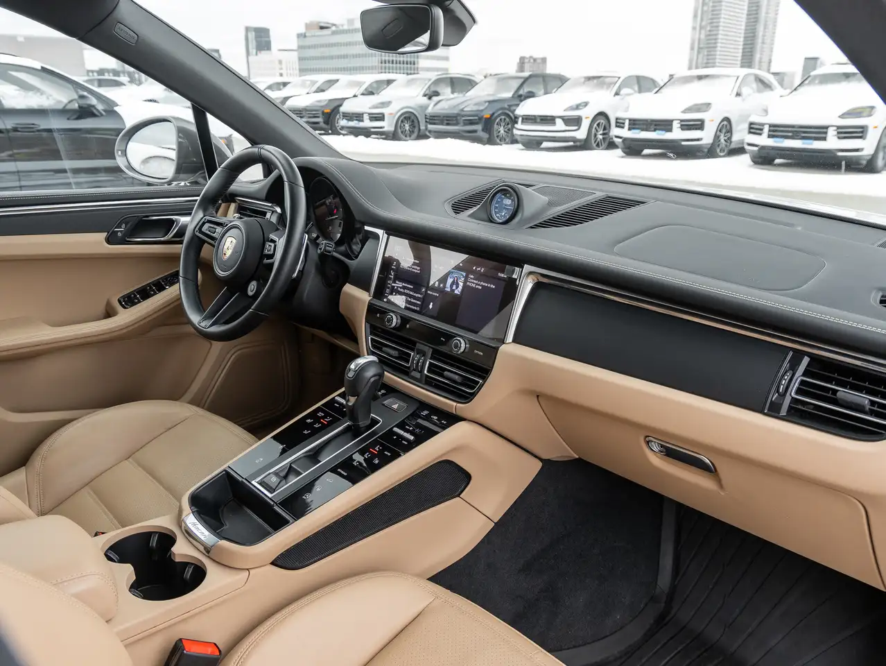 Porsche Macan - Image 28