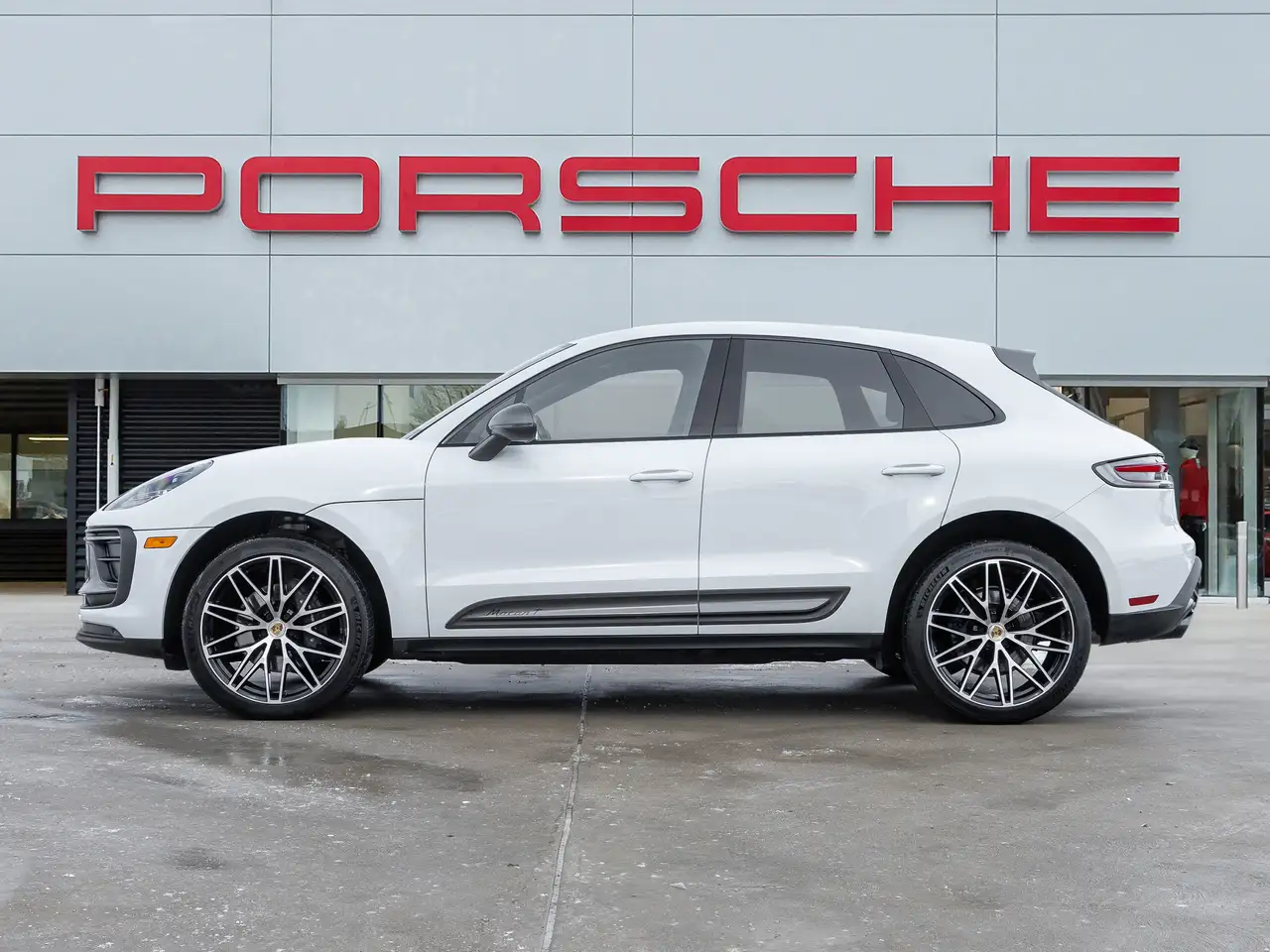 Porsche Macan - Image 2