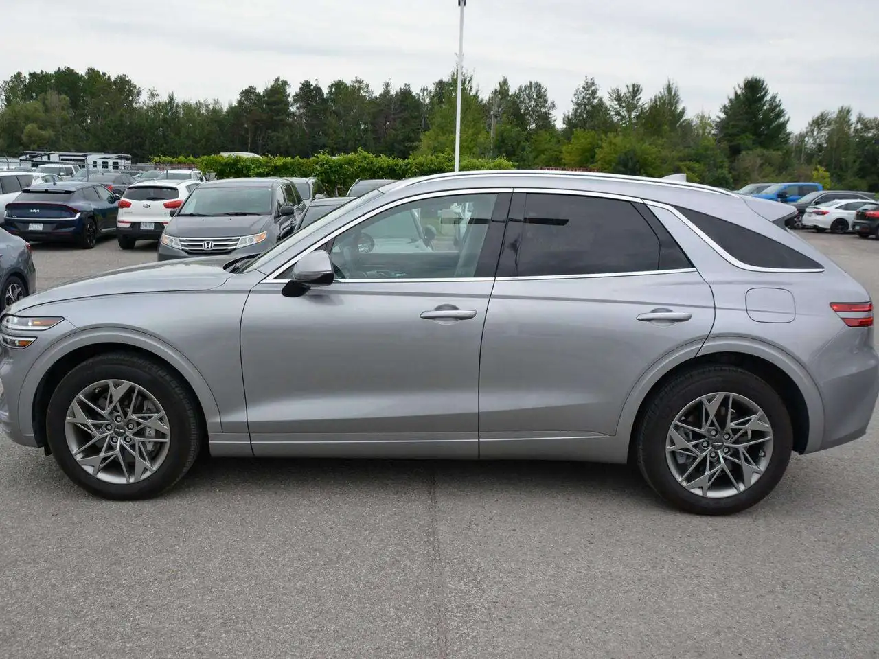 Genesis GV70 - Image 2