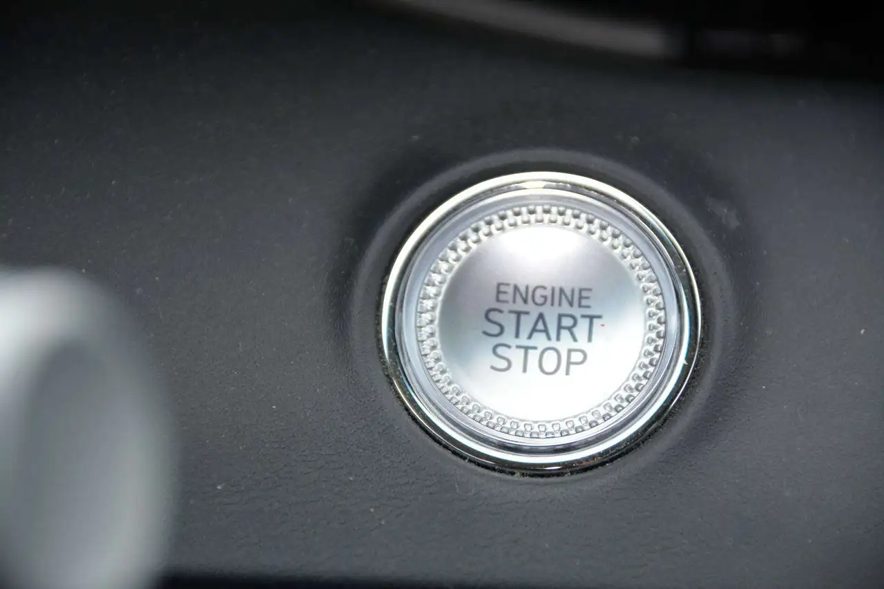 Genesis GV70 - Image 36