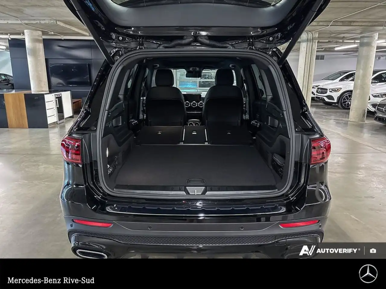 Mercedes-Benz GLB - Image 26