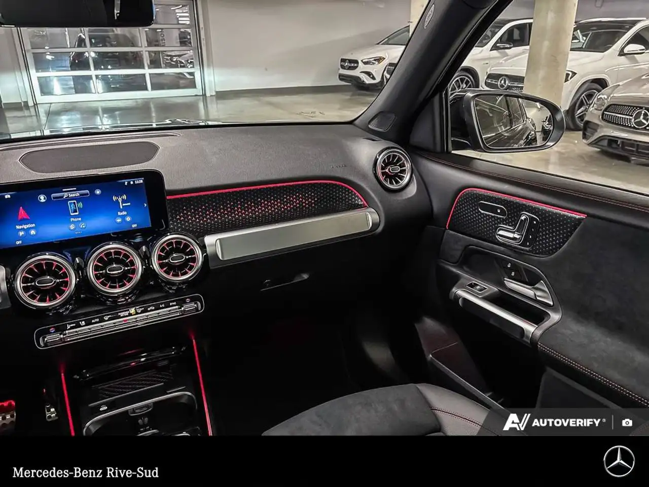 Mercedes-Benz GLB - Image 11