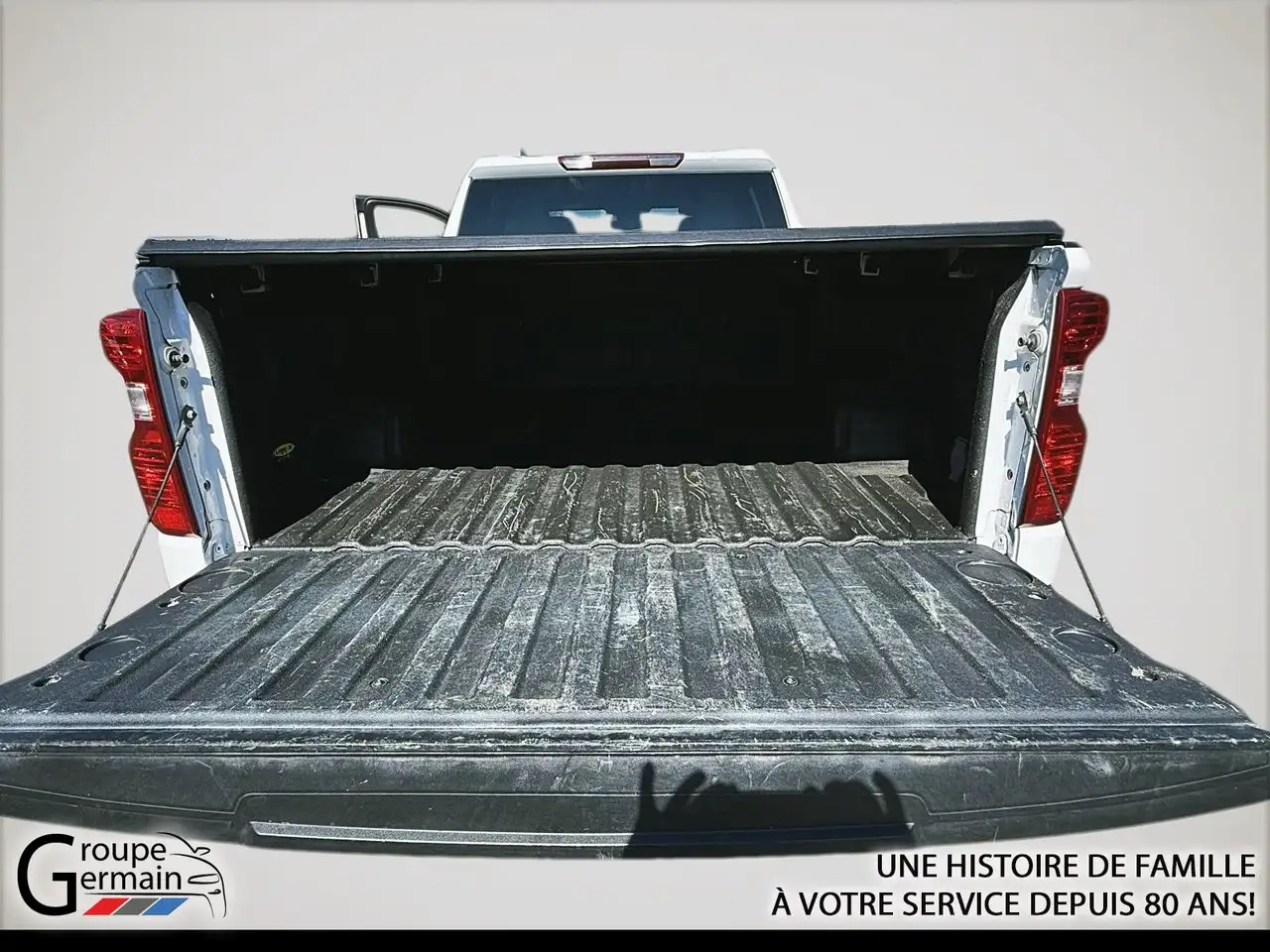 Chevrolet Silverado 1500 - Image 23