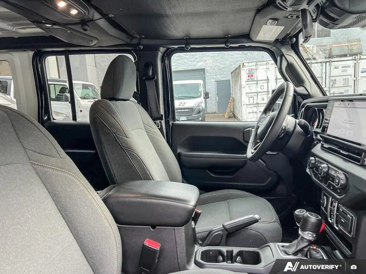 Jeep Wrangler - Image 21